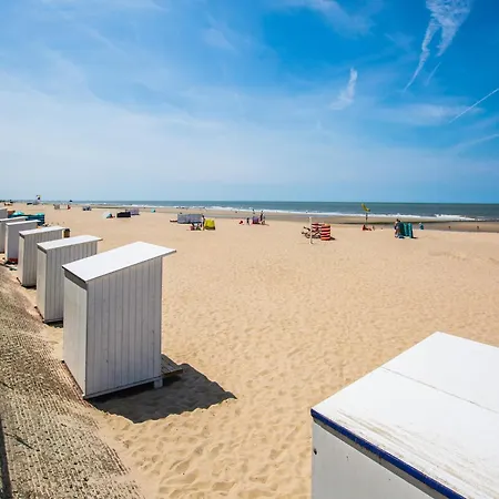 Modern, Renovated With Open Views Middelkerke